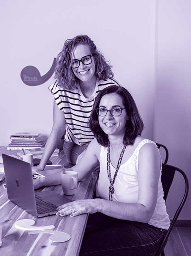 Ester i Zulema, sòcies fundadores de la mirada, estudi de disseny gràfic i comunicació a Barcelona
